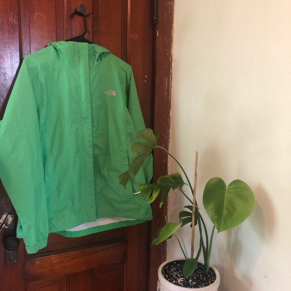 Large Women’s North Face Rain Jacket